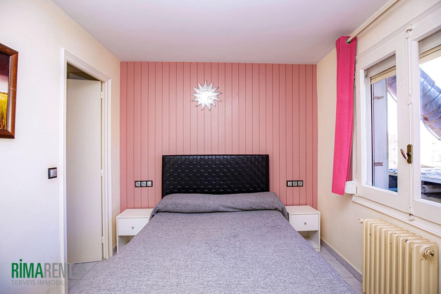 Hotel for sale in Empuriabrava - € 690,000 (Ref: 9483970)