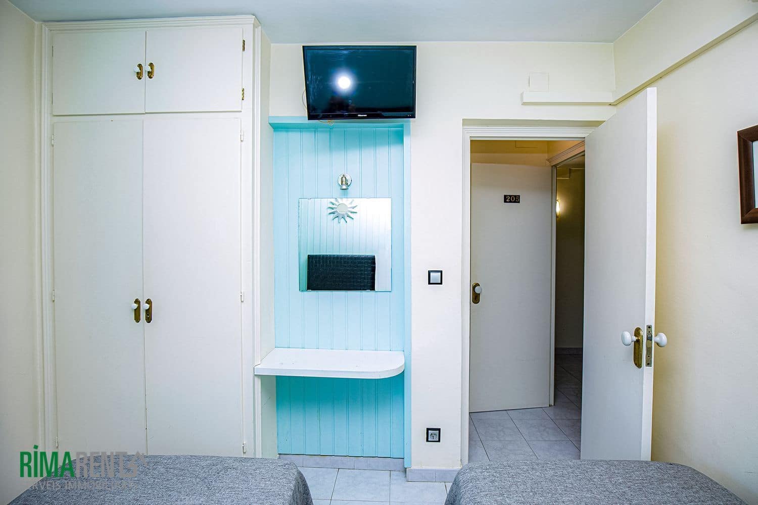 Hotel for sale in Empuriabrava - € 690,000 (Ref: 9483970)