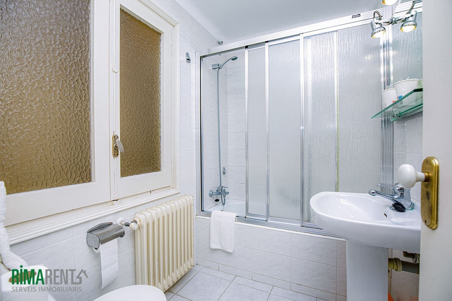 Hotel for sale in Empuriabrava - € 690,000 (Ref: 9483970)