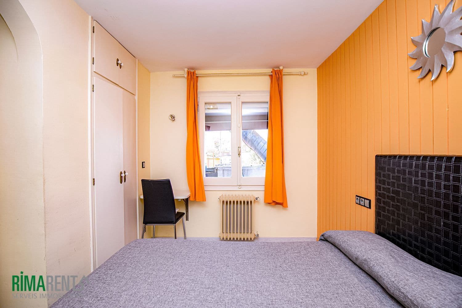 Hotel for sale in Empuriabrava - € 690,000 (Ref: 9483970)