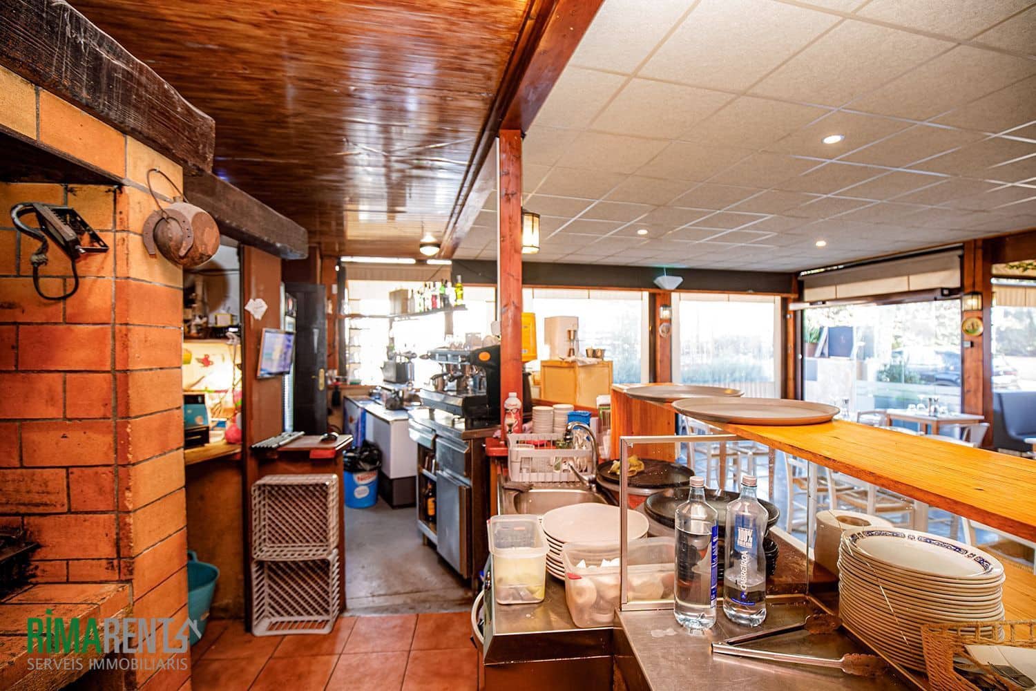 Hotel for sale in Empuriabrava - € 690,000 (Ref: 9483970)