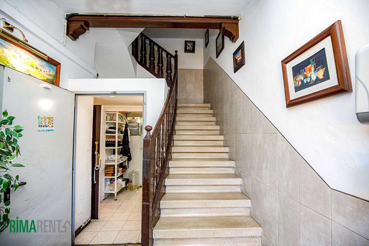 Hotel for sale in Empuriabrava - € 690,000 (Ref: 9483970)