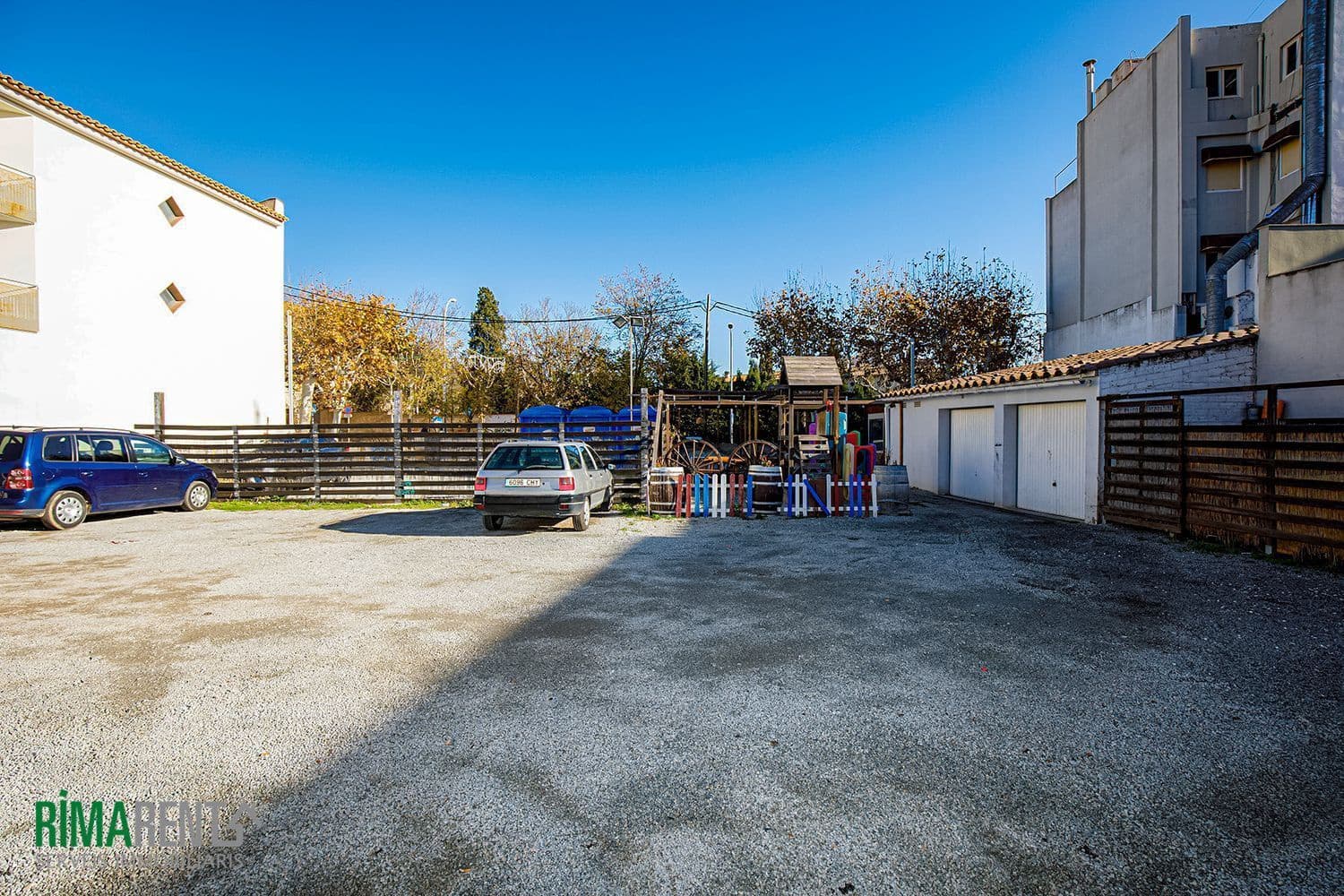 Hotel for sale in Empuriabrava - € 690,000 (Ref: 9483970)