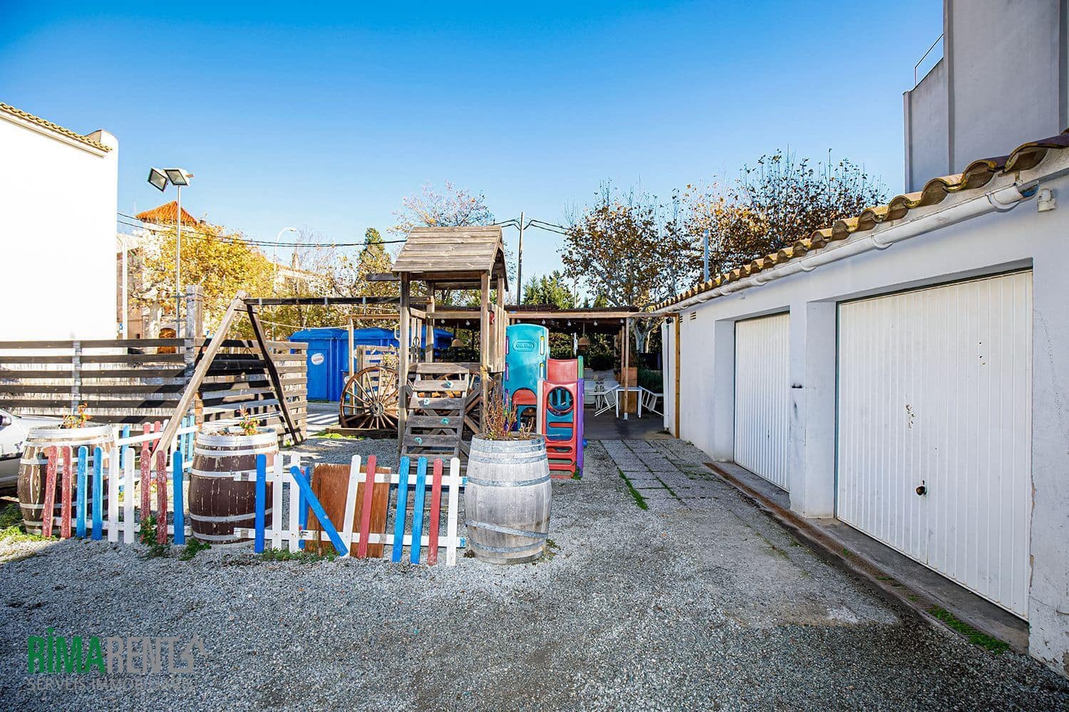 Hotel for sale in Empuriabrava - € 690,000 (Ref: 9483970)