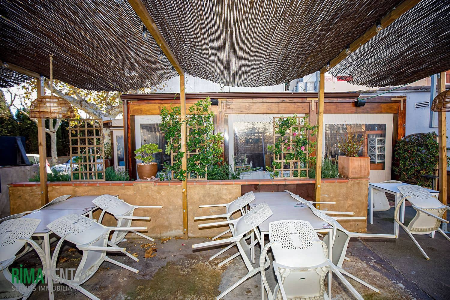 Hotel for sale in Empuriabrava - € 690,000 (Ref: 9483970)