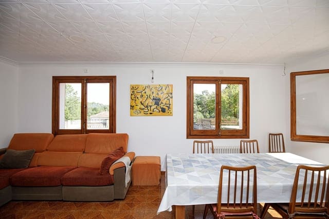 4 chambre Villa/Maison à vendre à Llambilles avec piscine garage - 604 000 € (Ref: 9483971)