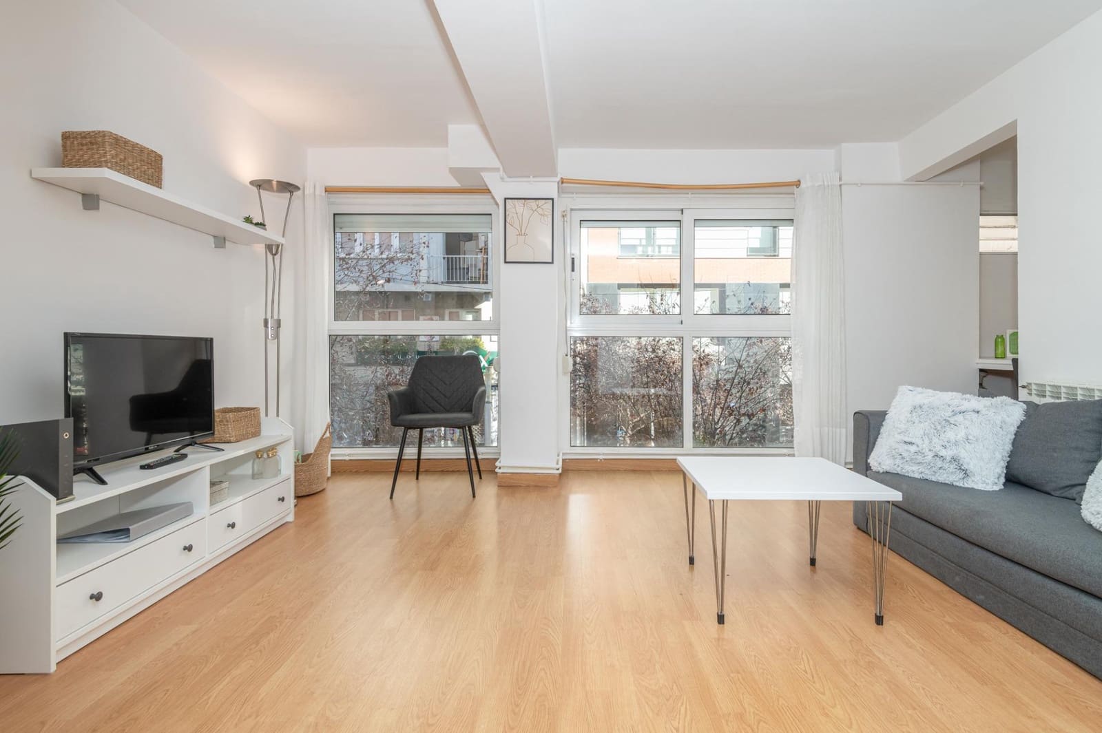 2 bedroom Apartment for rent in Girona city - € 1,500 (Ref: 9483975)