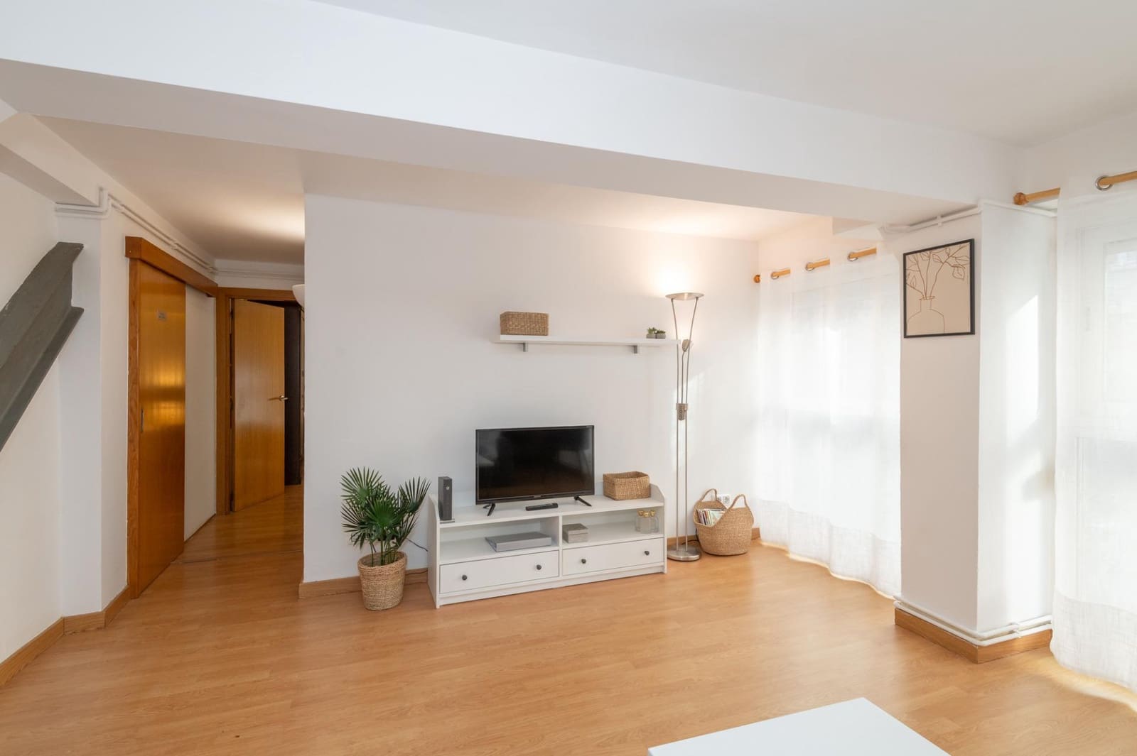 2 bedroom Apartment for rent in Girona city - € 1,500 (Ref: 9483975)