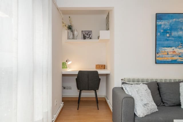 2 slaapkamer Appartement te huur in Gerona stad - € 1.500 (Ref: 9483975)