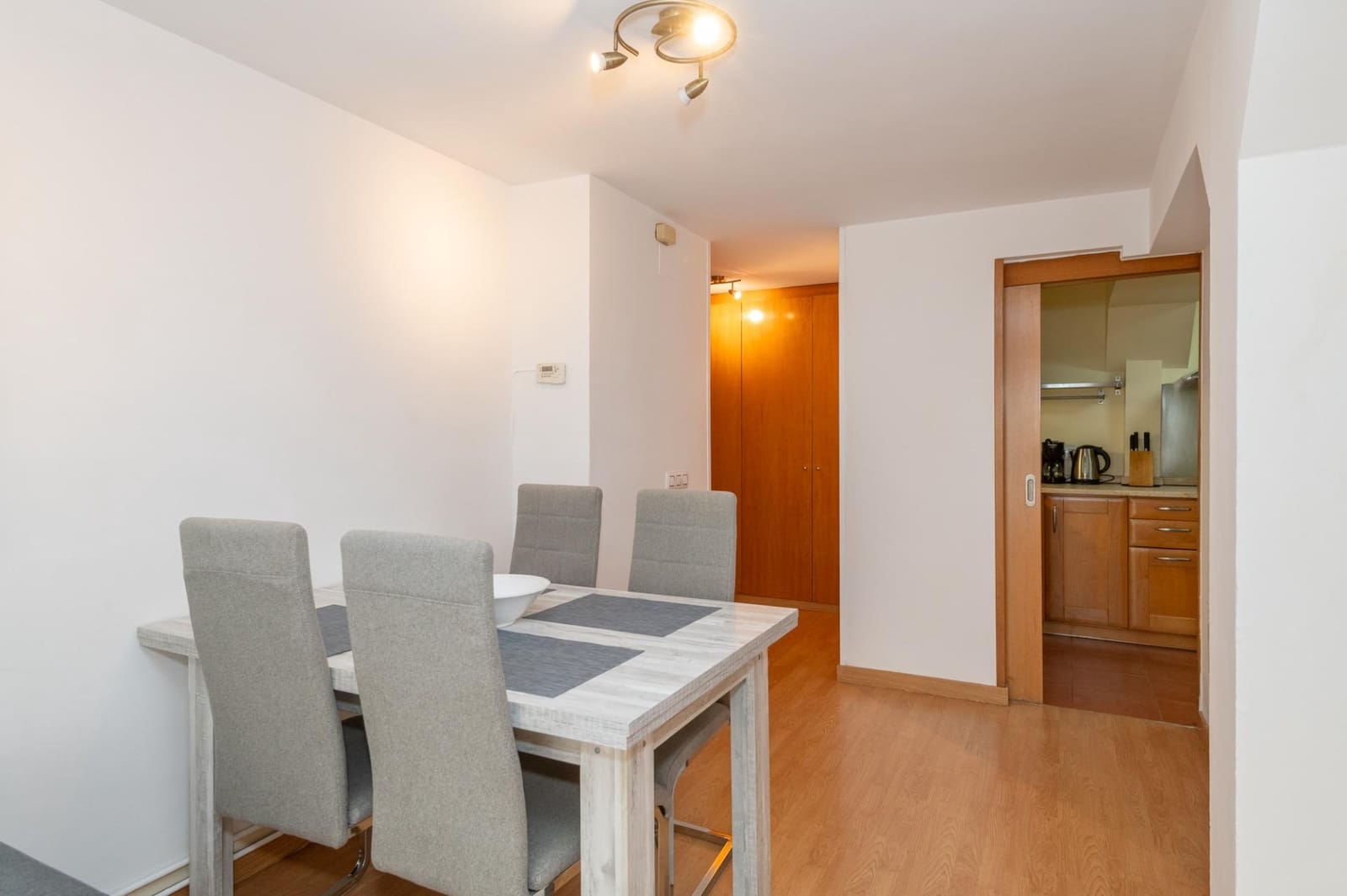 2 bedroom Apartment for rent in Girona city - € 1,500 (Ref: 9483975)