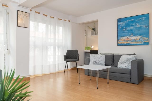 2 slaapkamer Appartement te huur in Gerona stad - € 1.500 (Ref: 9483975)
