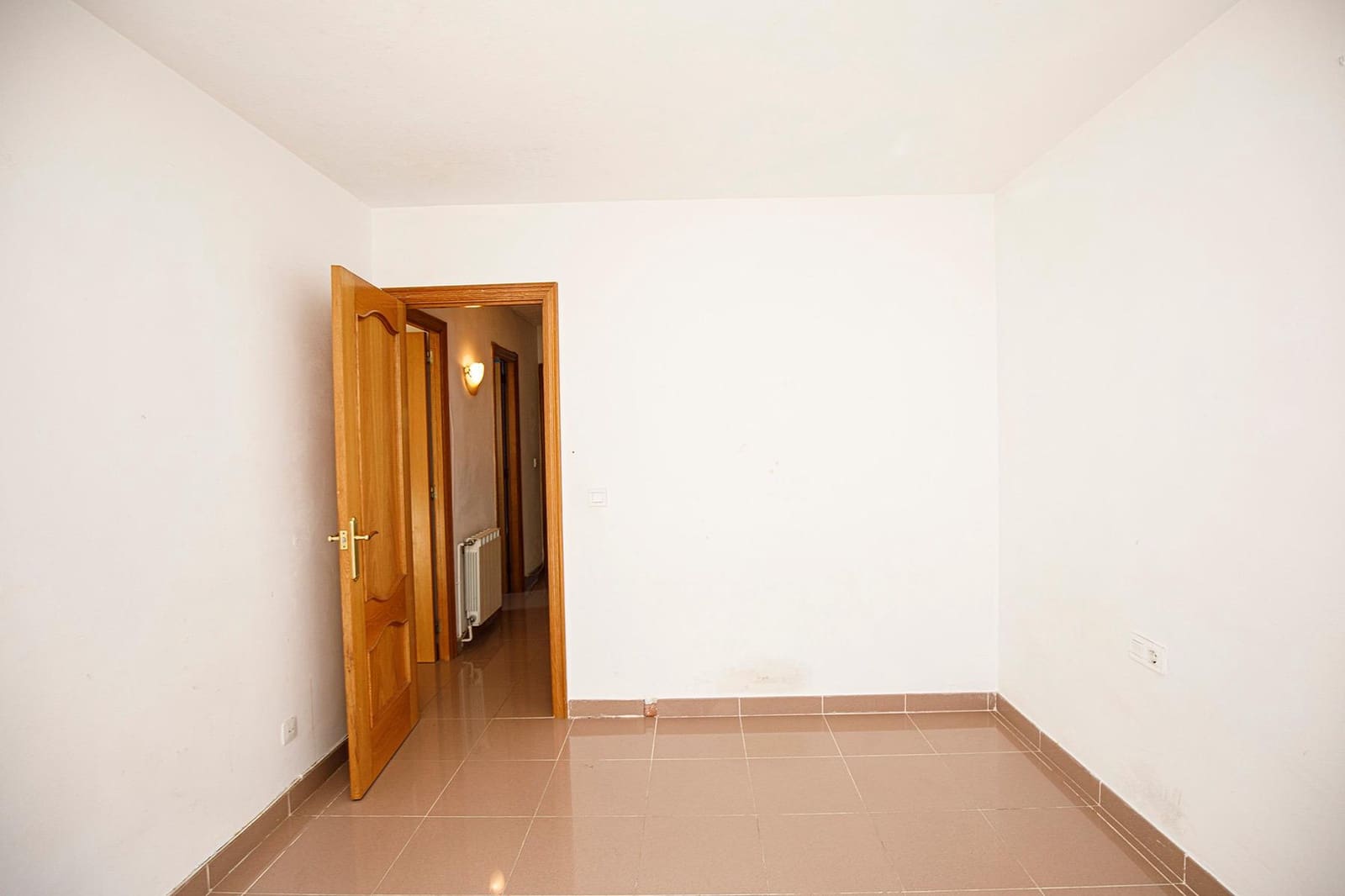 4 soveværelse Byhus til salg i Salt med garage - € 287.200 (Ref: 9483976)