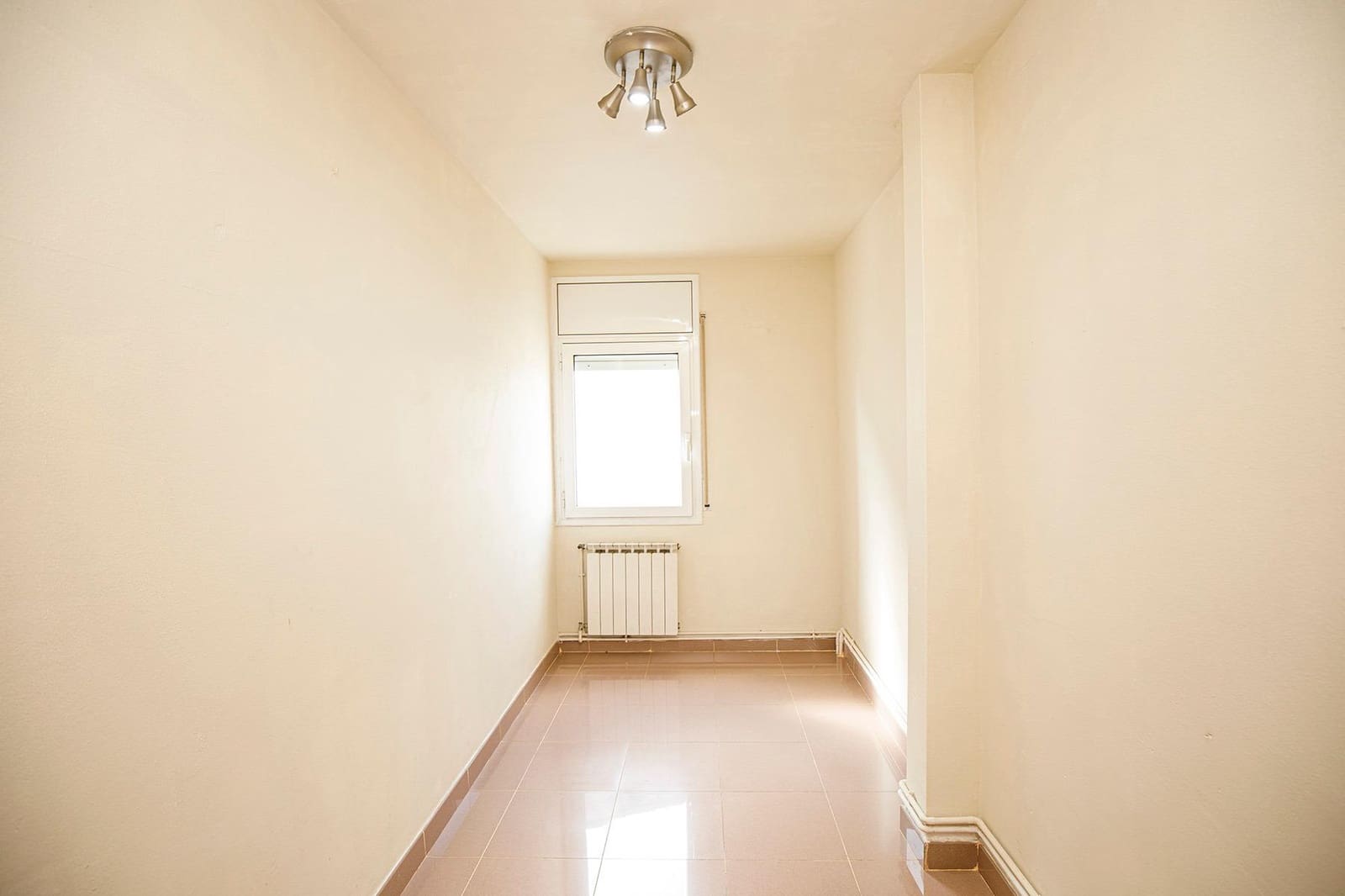 4 soveværelse Byhus til salg i Salt med garage - € 287.200 (Ref: 9483976)