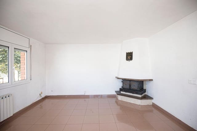 4 soveværelse Byhus til salg i Salt med garage - € 287.200 (Ref: 9483976)