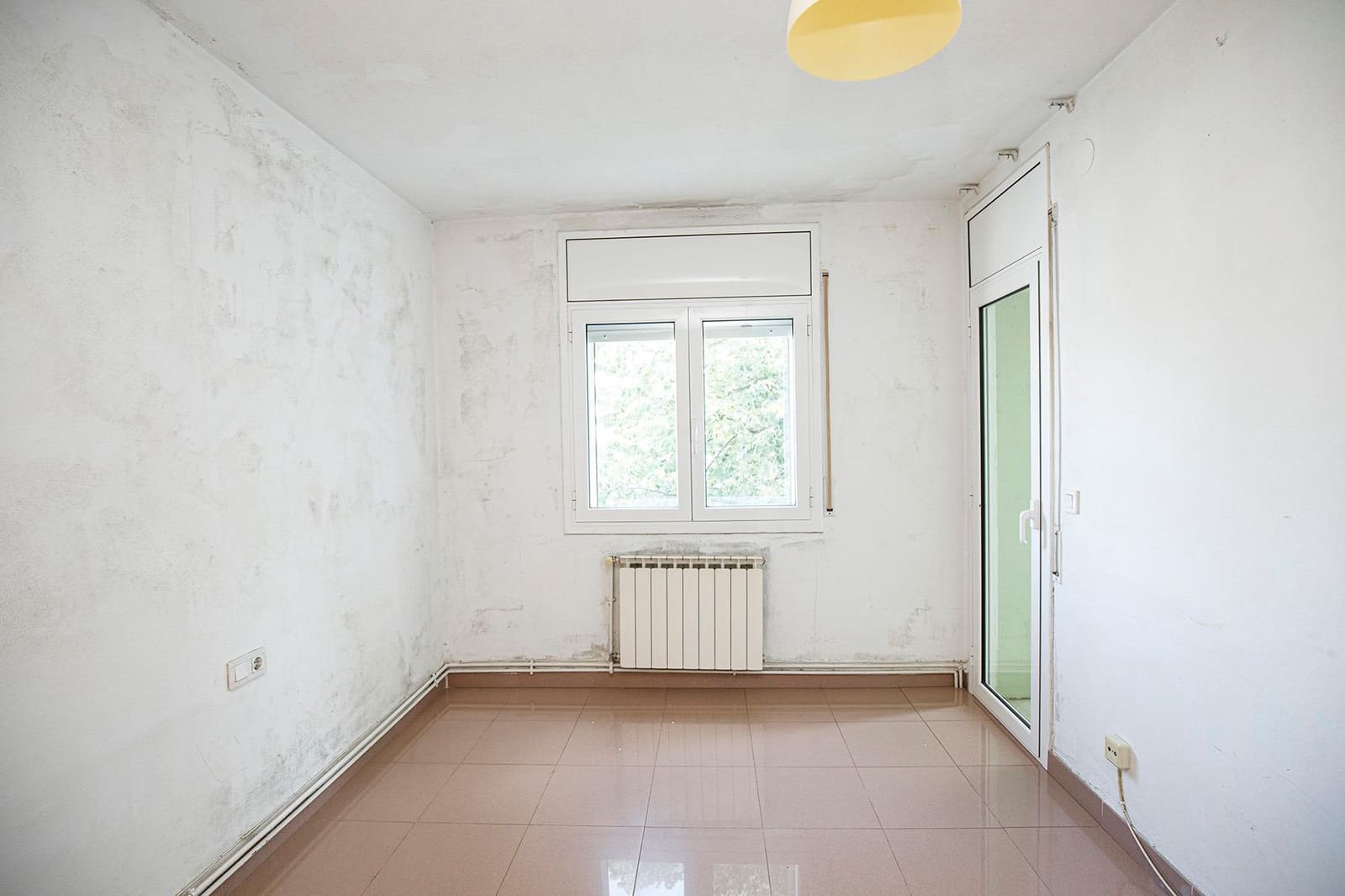 4 soveværelse Byhus til salg i Salt med garage - € 287.200 (Ref: 9483976)