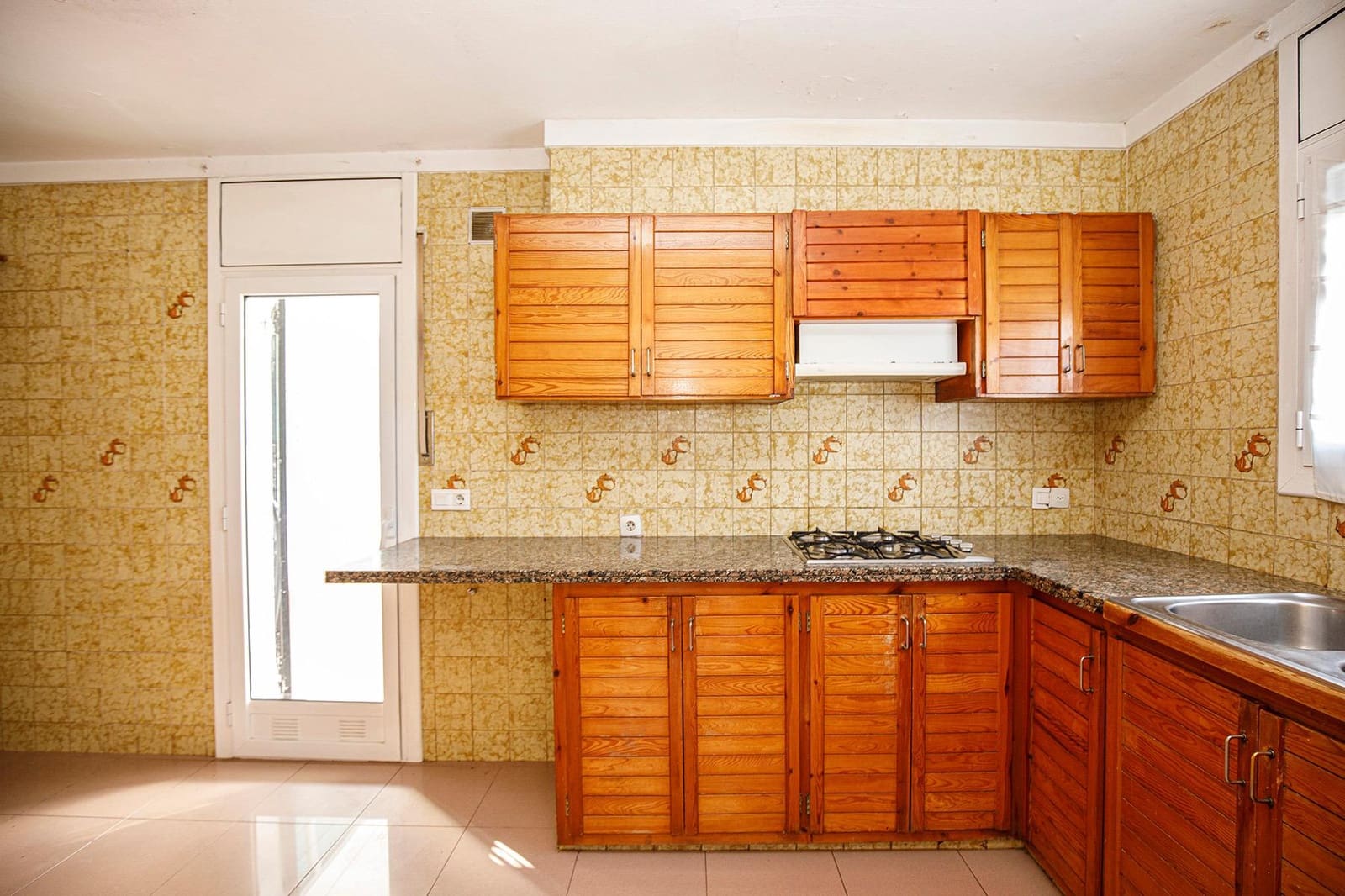 4 soveværelse Byhus til salg i Salt med garage - € 287.200 (Ref: 9483976)