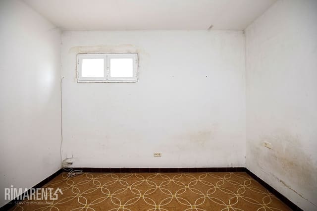 4 Zimmer Villa zu verkaufen in Salt mit Garage - 620.000 € (Ref: 9483979)