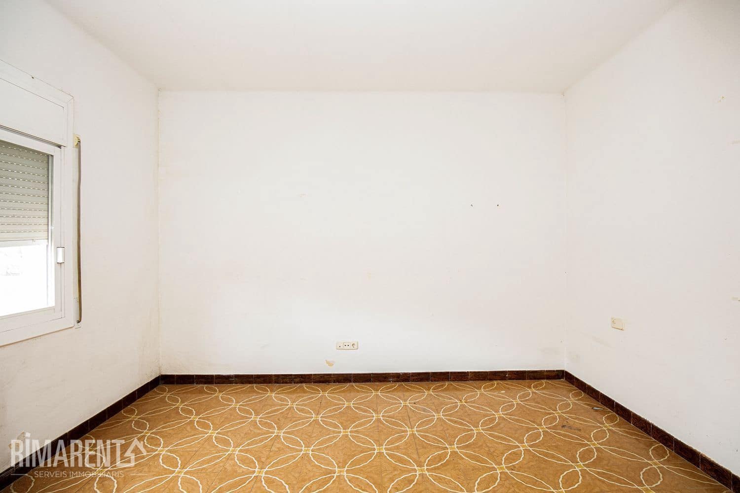 4 soveværelse Villa til salg i Salt med garage - € 620.000 (Ref: 9483979)