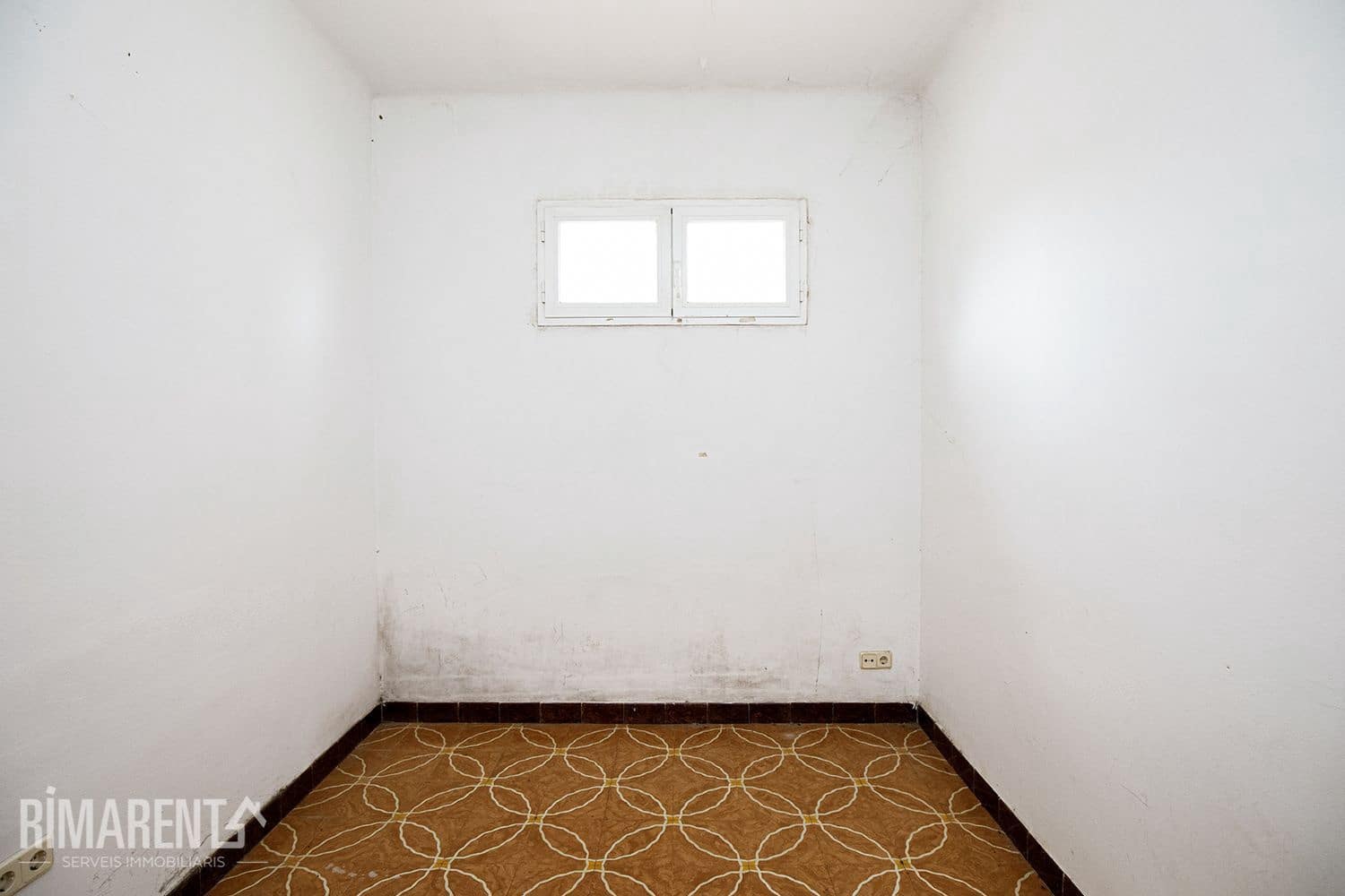 4 soveværelse Villa til salg i Salt med garage - € 620.000 (Ref: 9483979)