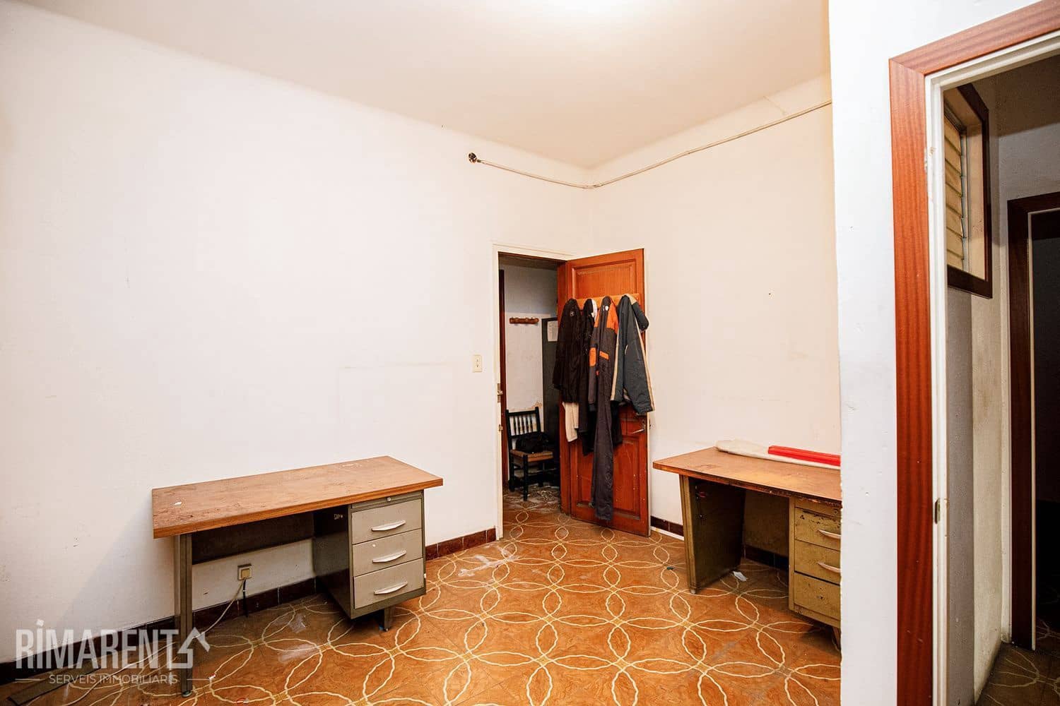 4 soveværelse Villa til salg i Salt med garage - € 620.000 (Ref: 9483979)