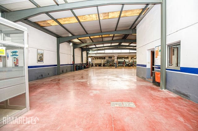 4 Zimmer Villa zu verkaufen in Salt mit Garage - 620.000 € (Ref: 9483979)