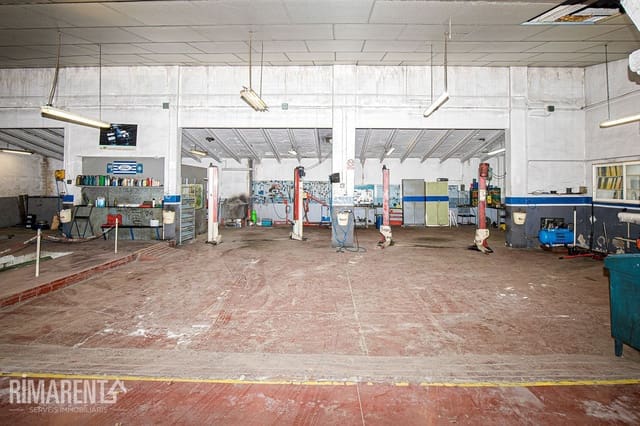 4 Zimmer Villa zu verkaufen in Salt mit Garage - 620.000 € (Ref: 9483979)