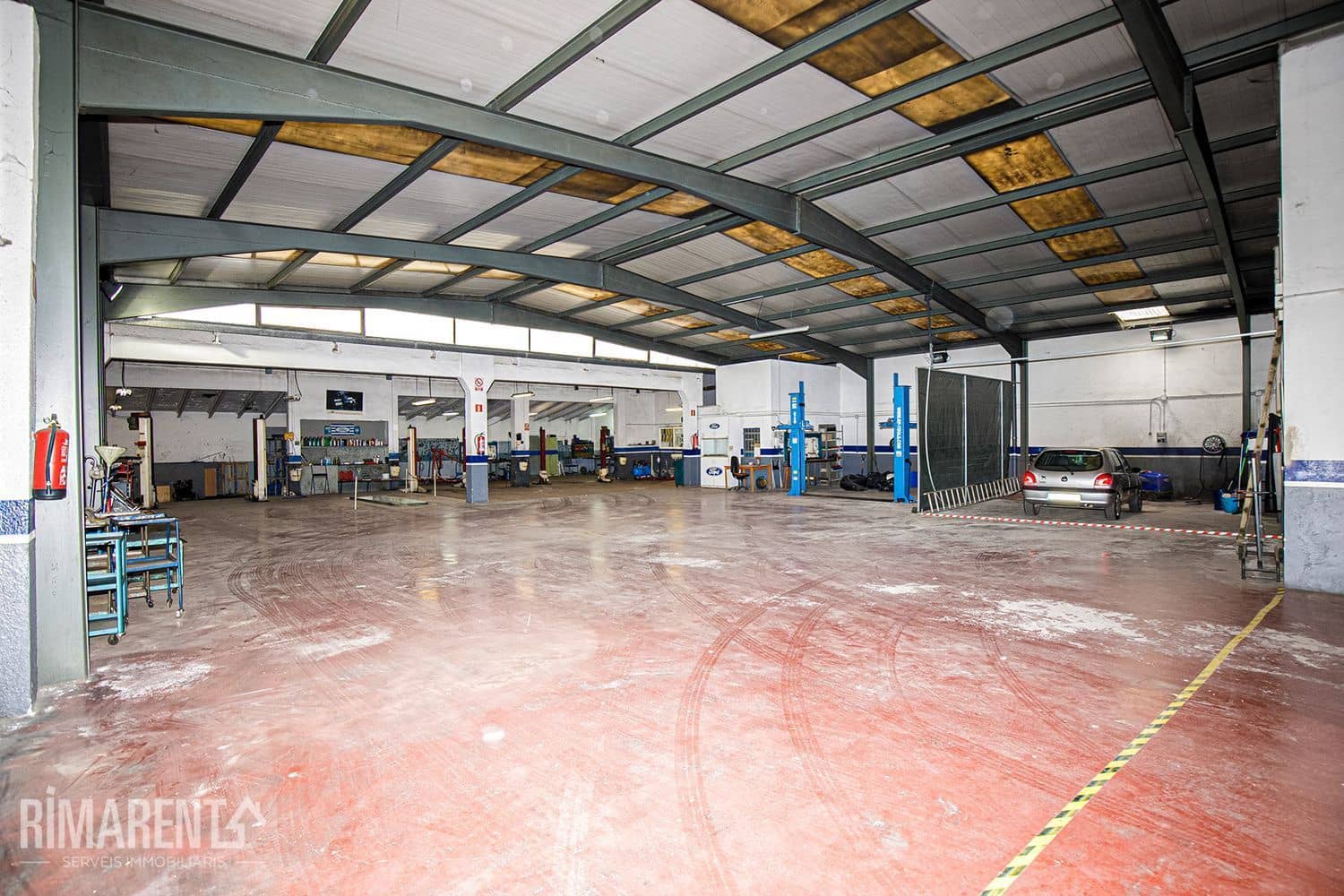 4 soveværelse Villa til salg i Salt med garage - € 620.000 (Ref: 9483979)