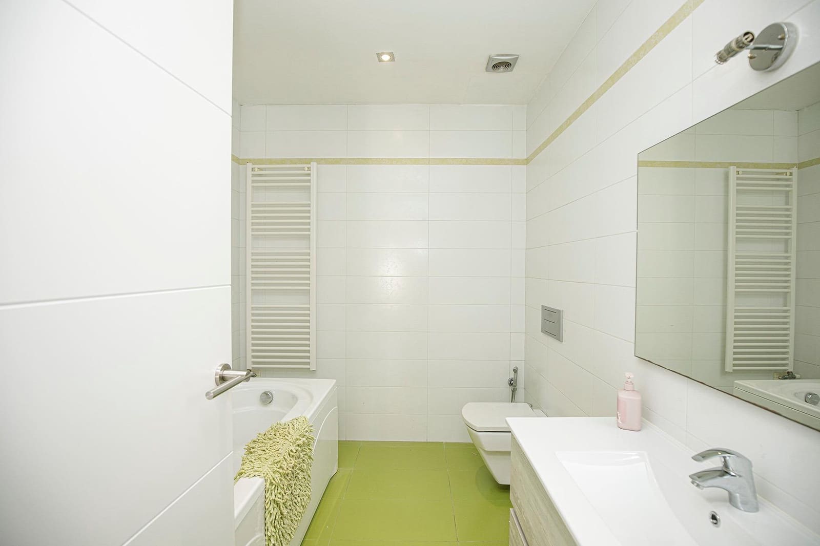 6 chambre Villa/Maison à vendre à Quart avec piscine garage - 675 000 € (Ref: 9483980)