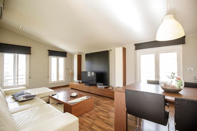 6 chambre Villa/Maison à vendre à Quart avec piscine garage - 675 000 € (Ref: 9483980)