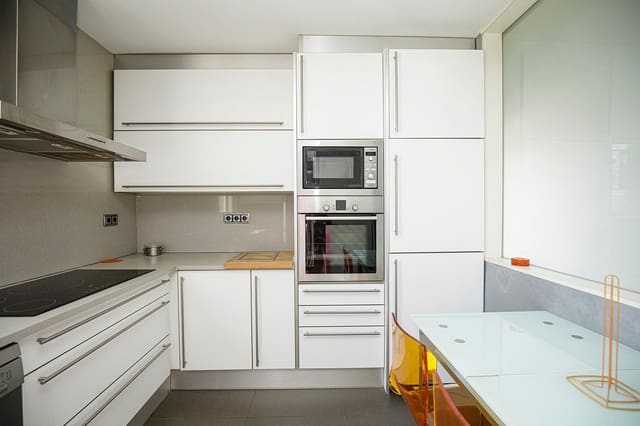 6 chambre Villa/Maison à vendre à Quart avec piscine garage - 675 000 € (Ref: 9483980)