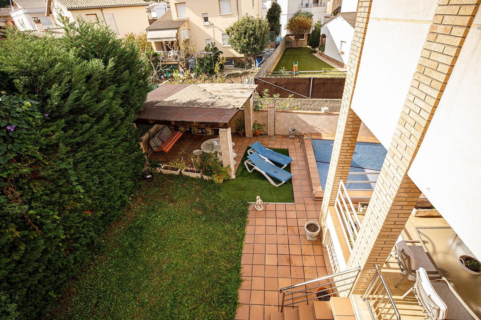 6 chambre Villa/Maison à vendre à Quart avec piscine garage - 675 000 € (Ref: 9483980)