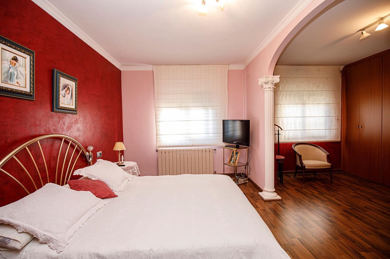 6 chambre Villa/Maison à vendre à Quart avec piscine garage - 675 000 € (Ref: 9483980)