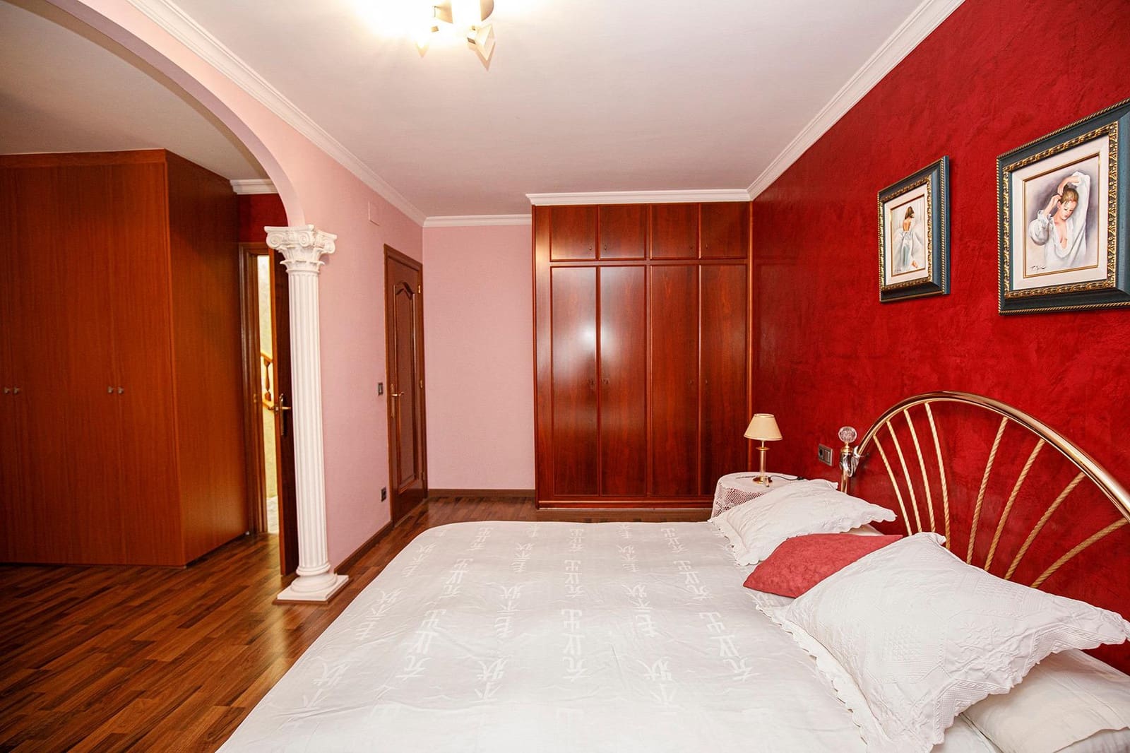 6 chambre Villa/Maison à vendre à Quart avec piscine garage - 675 000 € (Ref: 9483980)