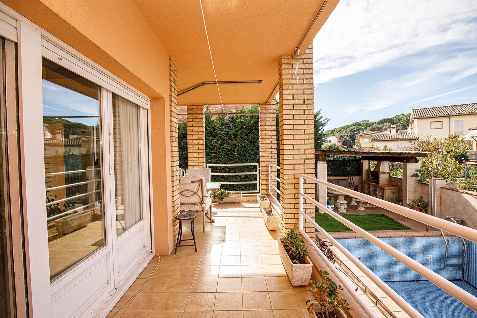 6 chambre Villa/Maison à vendre à Quart avec piscine garage - 675 000 € (Ref: 9483980)