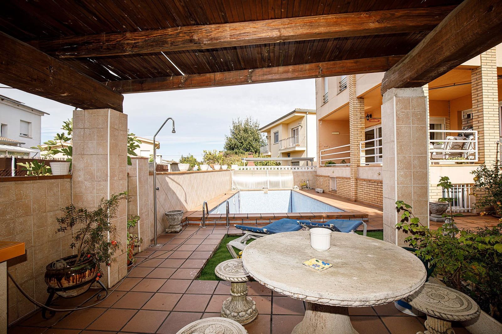 6 chambre Villa/Maison à vendre à Quart avec piscine garage - 675 000 € (Ref: 9483980)