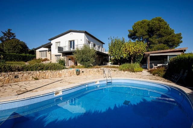 4 soveværelse Villa til salg i Banyoles med swimmingpool garage - € 750.000 (Ref: 9483983)