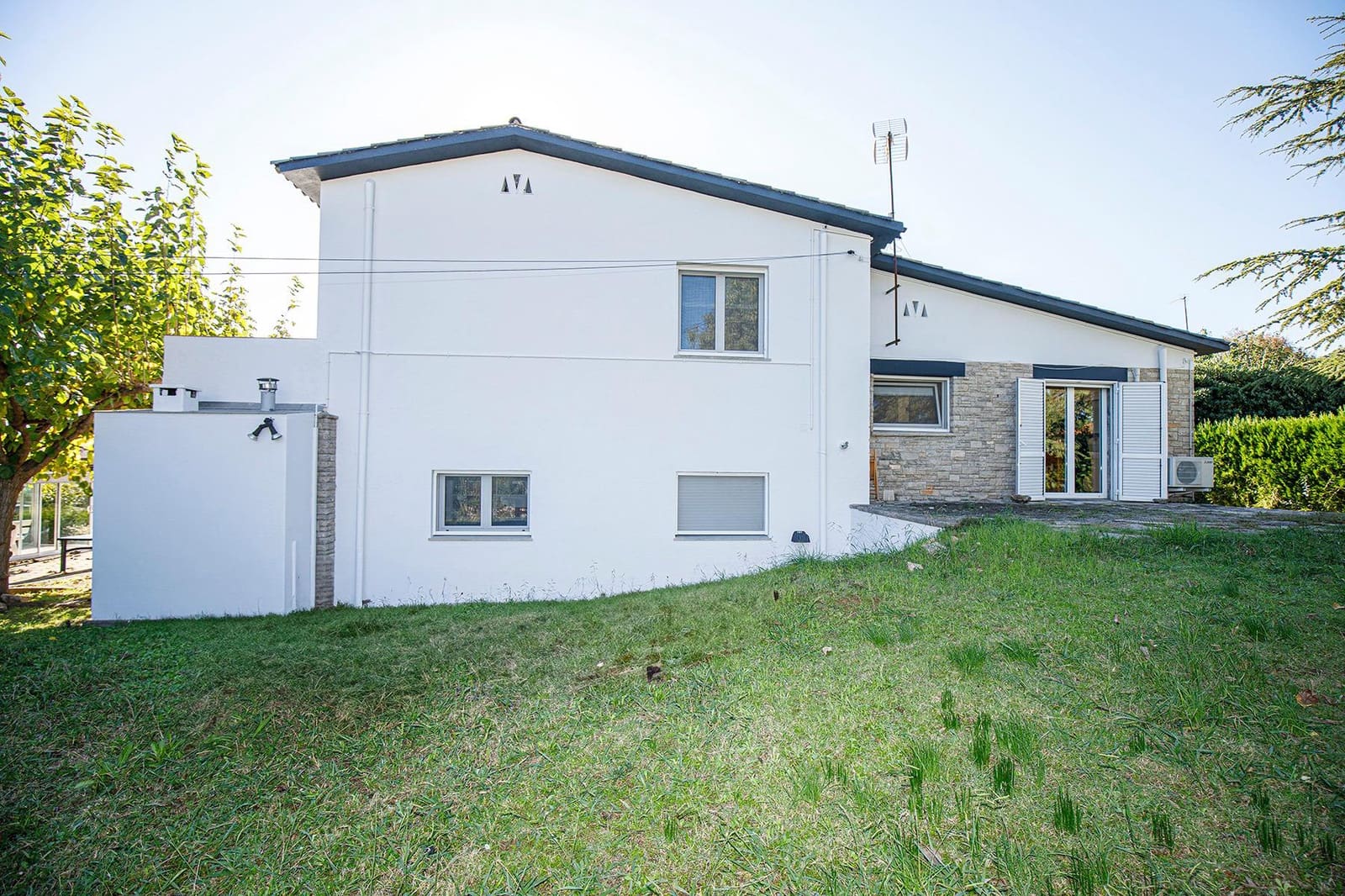 4 soverom Villa til salgs i Banyoles med svømmebasseng garasje - € 750 000 (Ref: 9483983)