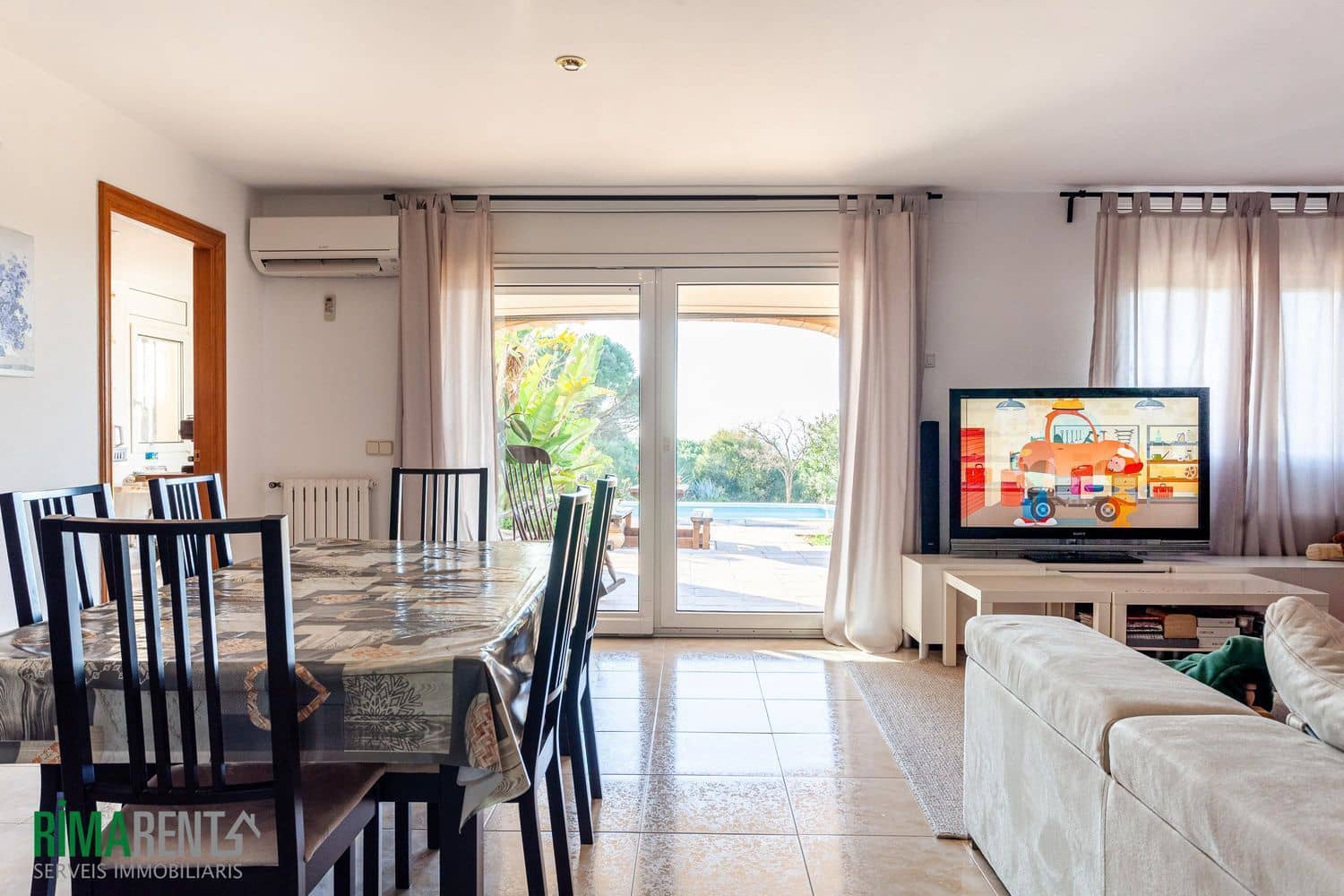 8 makuuhuone Huvila myytävänä paikassa Lloret de Mar mukana uima-altaan - 1 000 000 € (Ref: 9483986)