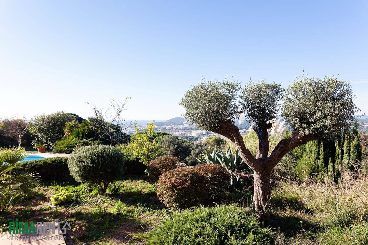 8 makuuhuone Huvila myytävänä paikassa Lloret de Mar mukana uima-altaan - 1 000 000 € (Ref: 9483986)