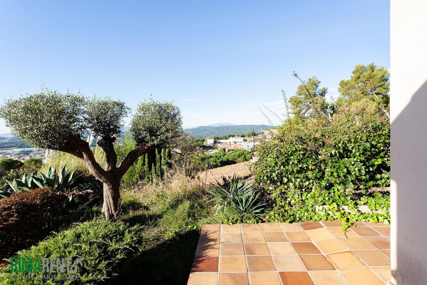 8 makuuhuone Huvila myytävänä paikassa Lloret de Mar mukana uima-altaan - 1 000 000 € (Ref: 9483986)