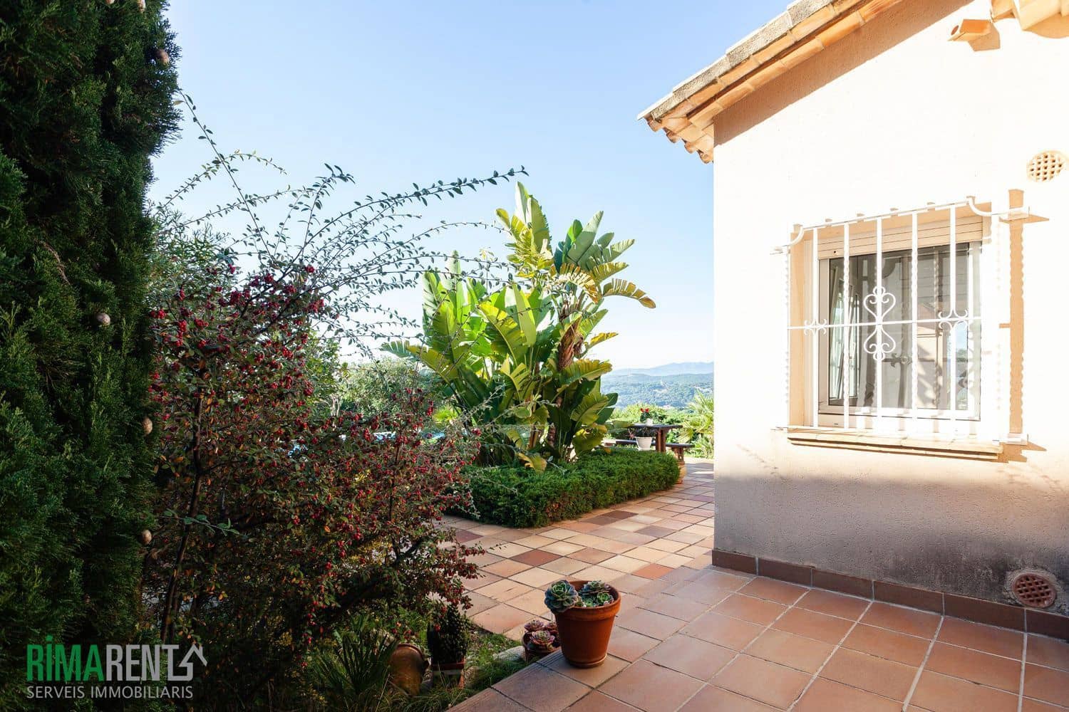 8 makuuhuone Huvila myytävänä paikassa Lloret de Mar mukana uima-altaan - 1 000 000 € (Ref: 9483986)