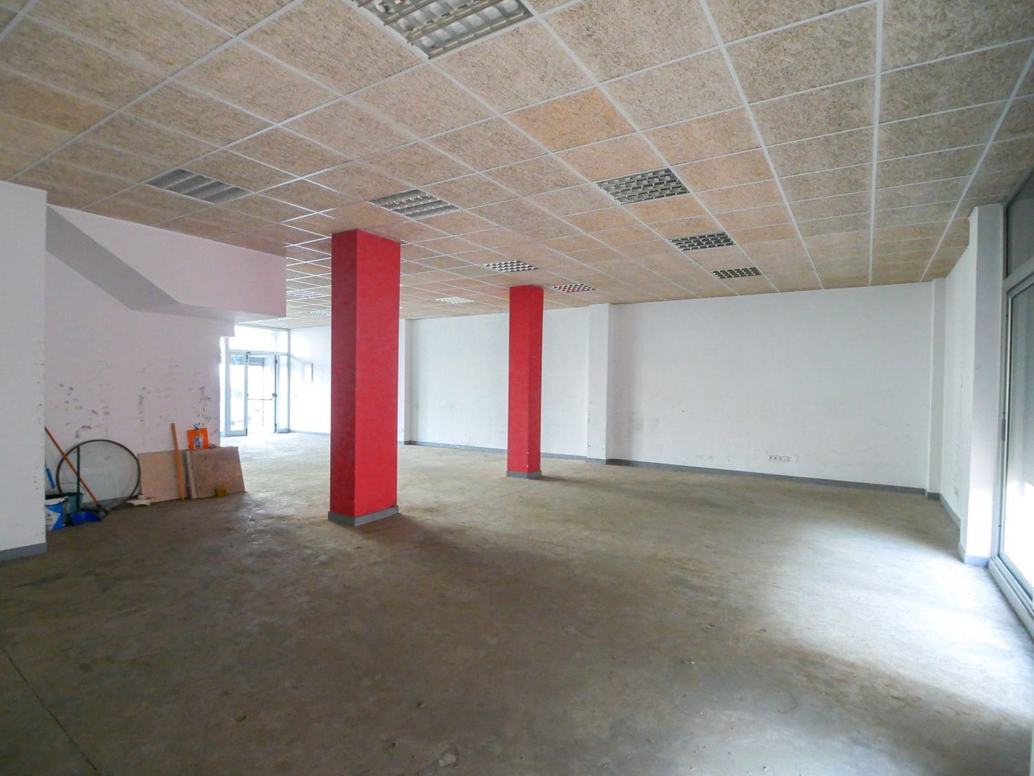 Erhverv til salg i Girona by - € 165.000 (Ref: 9483987)