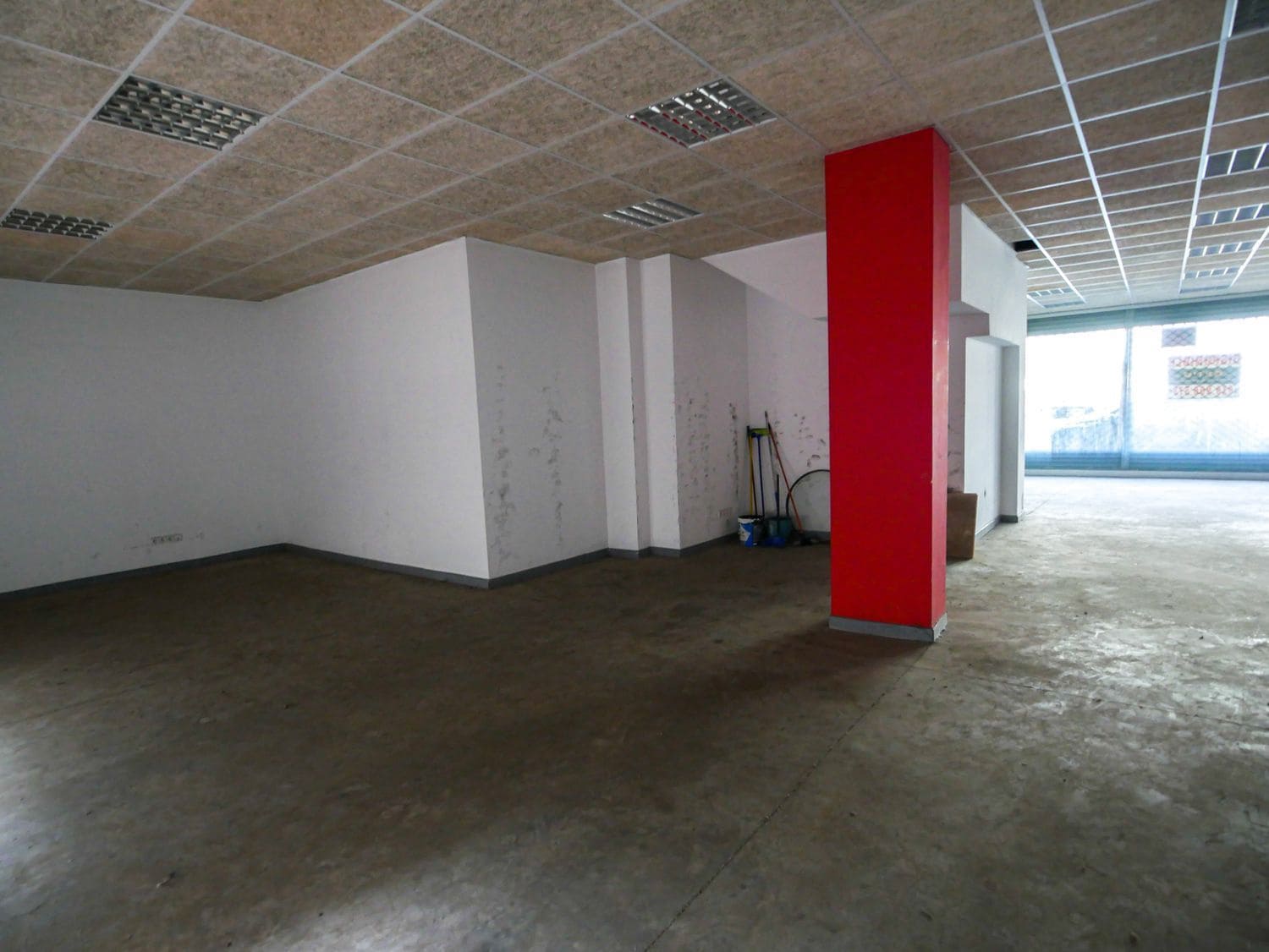 Erhverv til salg i Girona by - € 165.000 (Ref: 9483987)