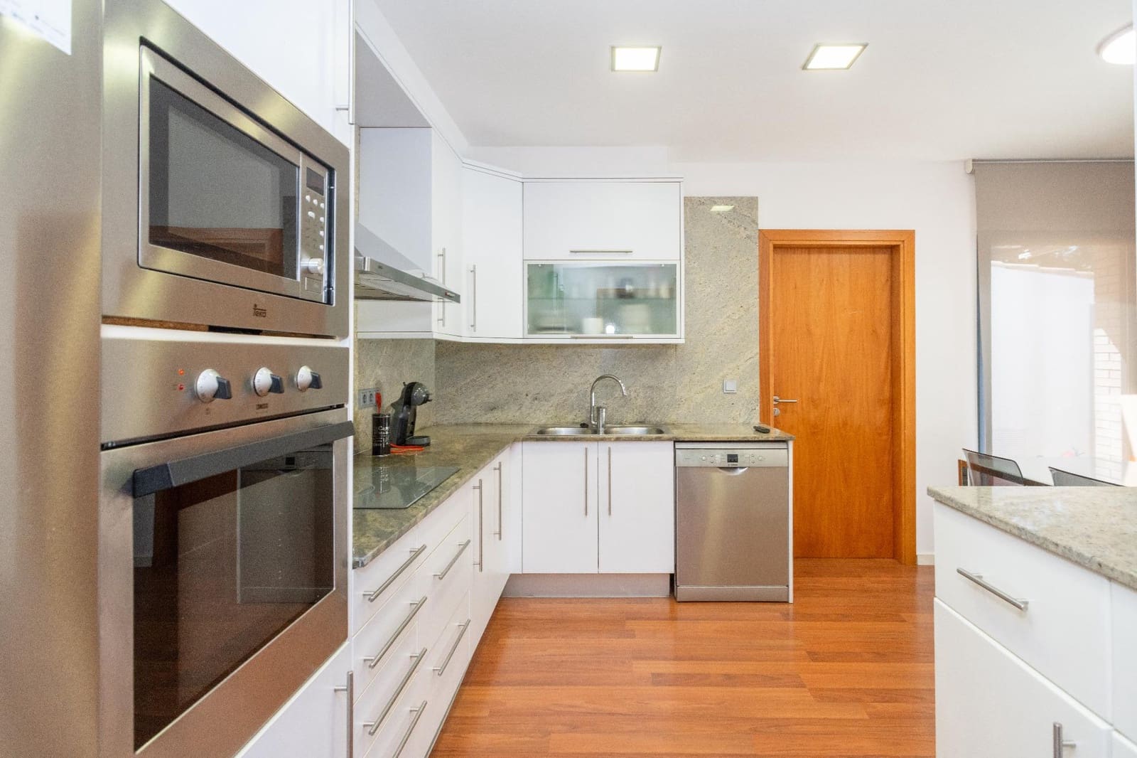 5 bedroom Villa for rent in Girona city with pool garage - € 5,000 (Ref: 9483989)