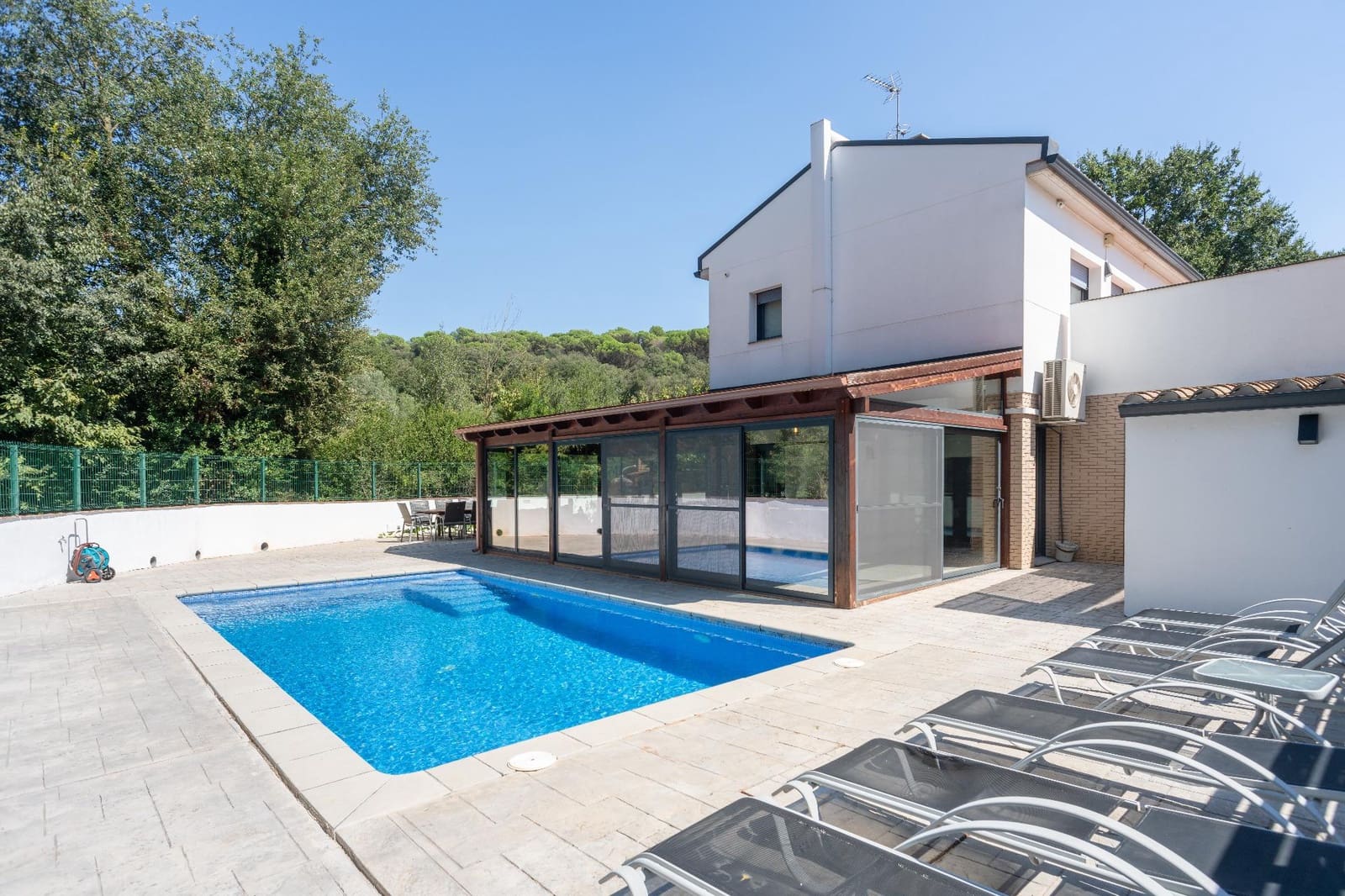 5 bedroom Villa for rent in Girona city with pool garage - € 5,000 (Ref: 9483989)