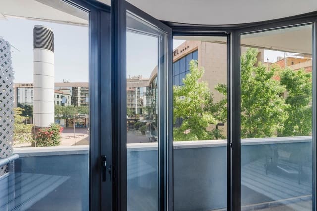 3 sypialnia Apartament do wynajęcia w Miasto Girona - 1 800 € (Ref: 9483990)