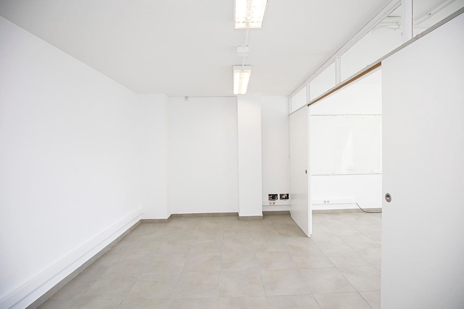 2 bedroom Commercial for rent in Fornells de la Selva - € 650 (Ref: 9483991)