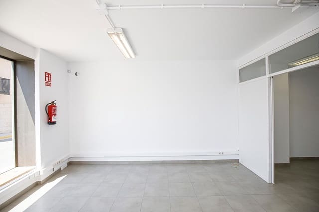 2 bedroom Commercial for rent in Fornells de la Selva - € 650 (Ref: 9483991)