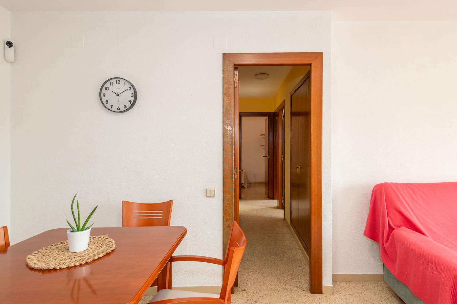 3 bedroom Apartment for rent in Girona city with garage - € 900 (Ref: 9483993)