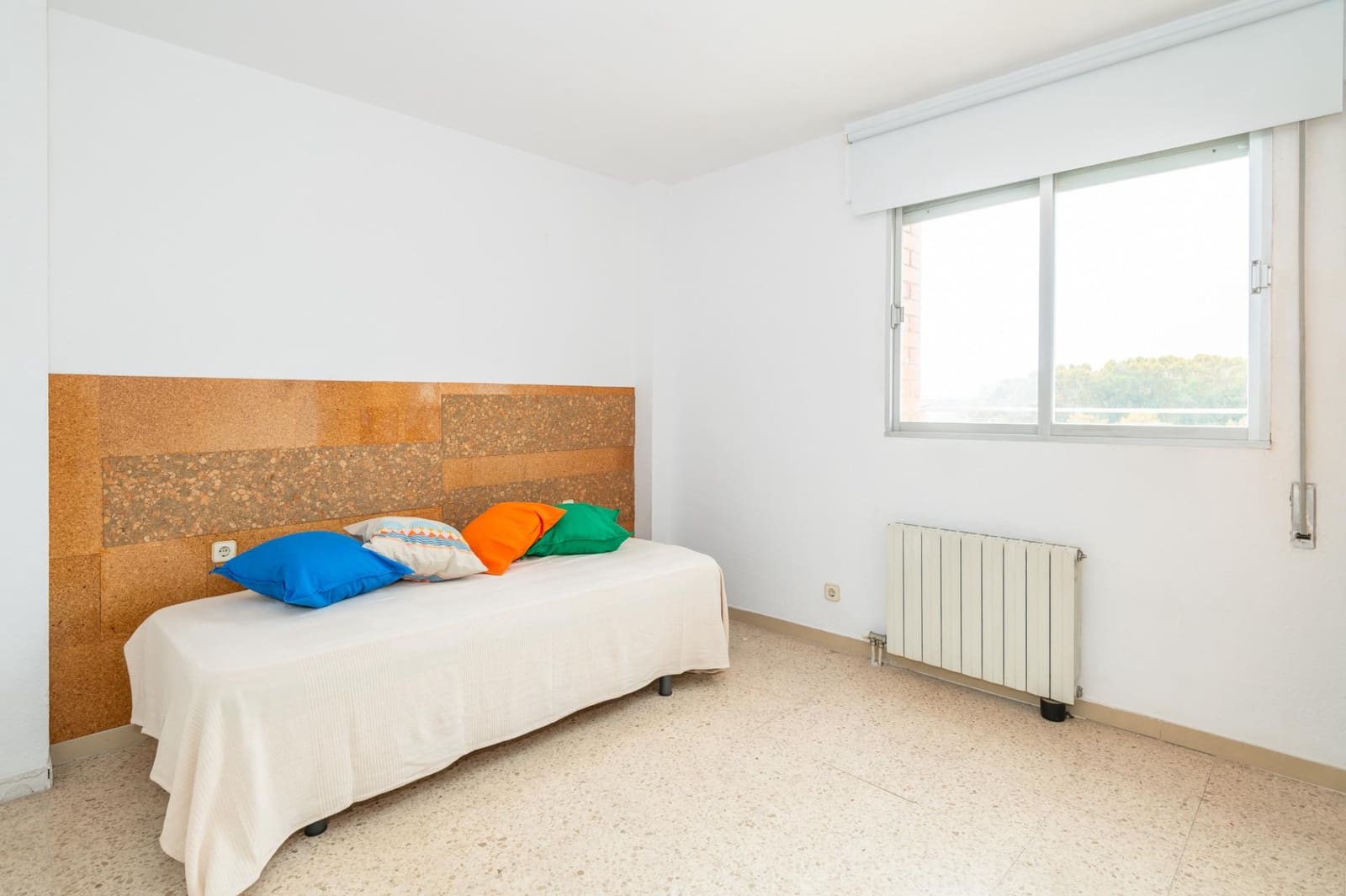 3 bedroom Apartment for rent in Girona city with garage - € 900 (Ref: 9483993)